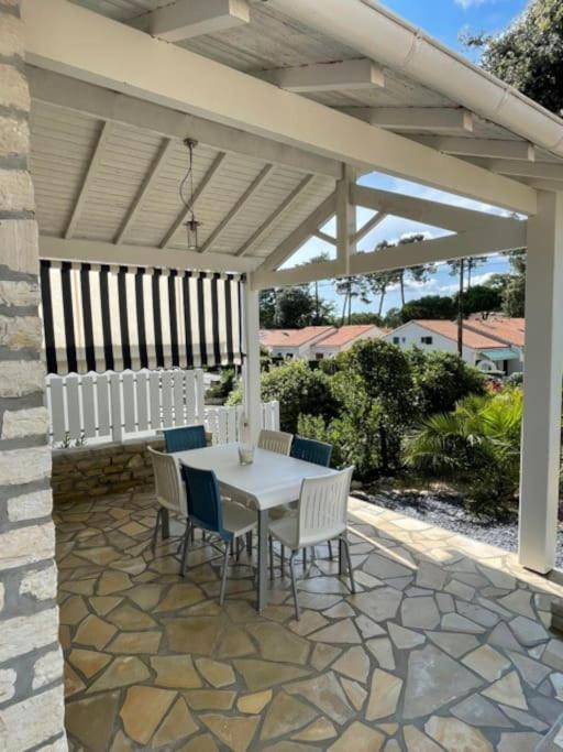サン・ジョルジュ・ド・ディドンヌ Adorable Petite Maison A 400M De La Merヴィラ エクステリア 写真