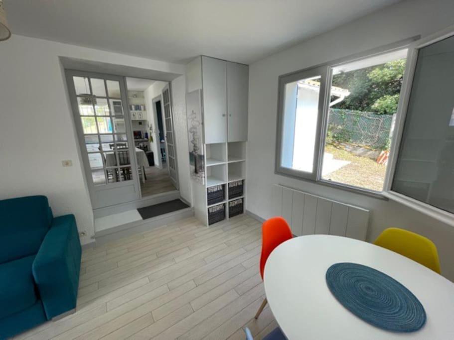 サン・ジョルジュ・ド・ディドンヌ Adorable Petite Maison A 400M De La Merヴィラ エクステリア 写真