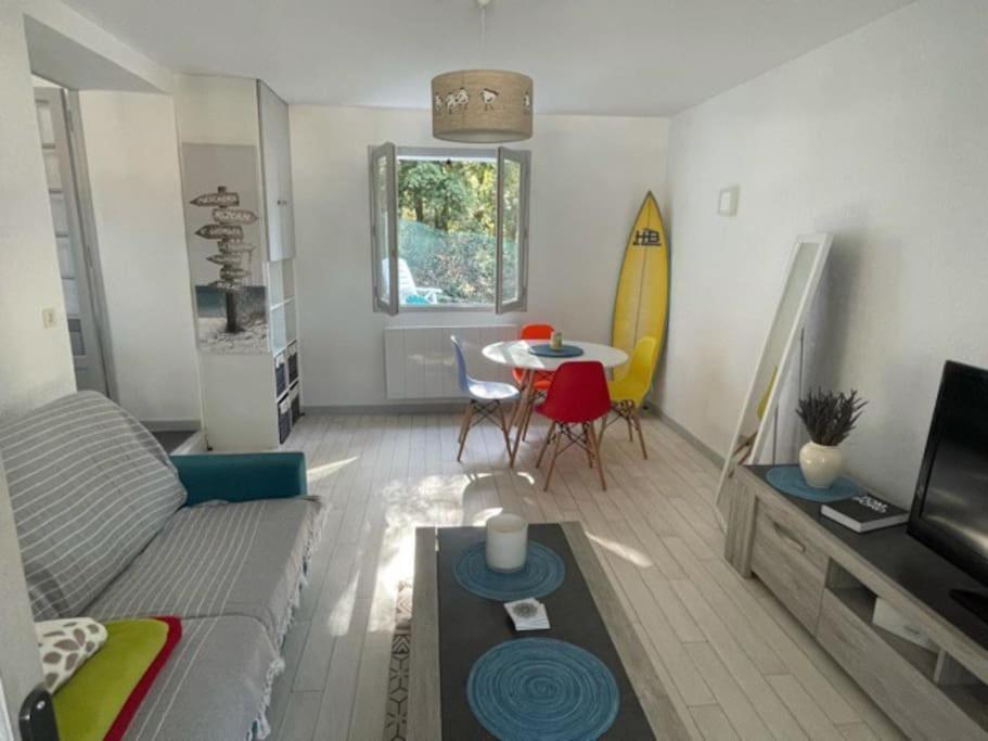 サン・ジョルジュ・ド・ディドンヌ Adorable Petite Maison A 400M De La Merヴィラ エクステリア 写真